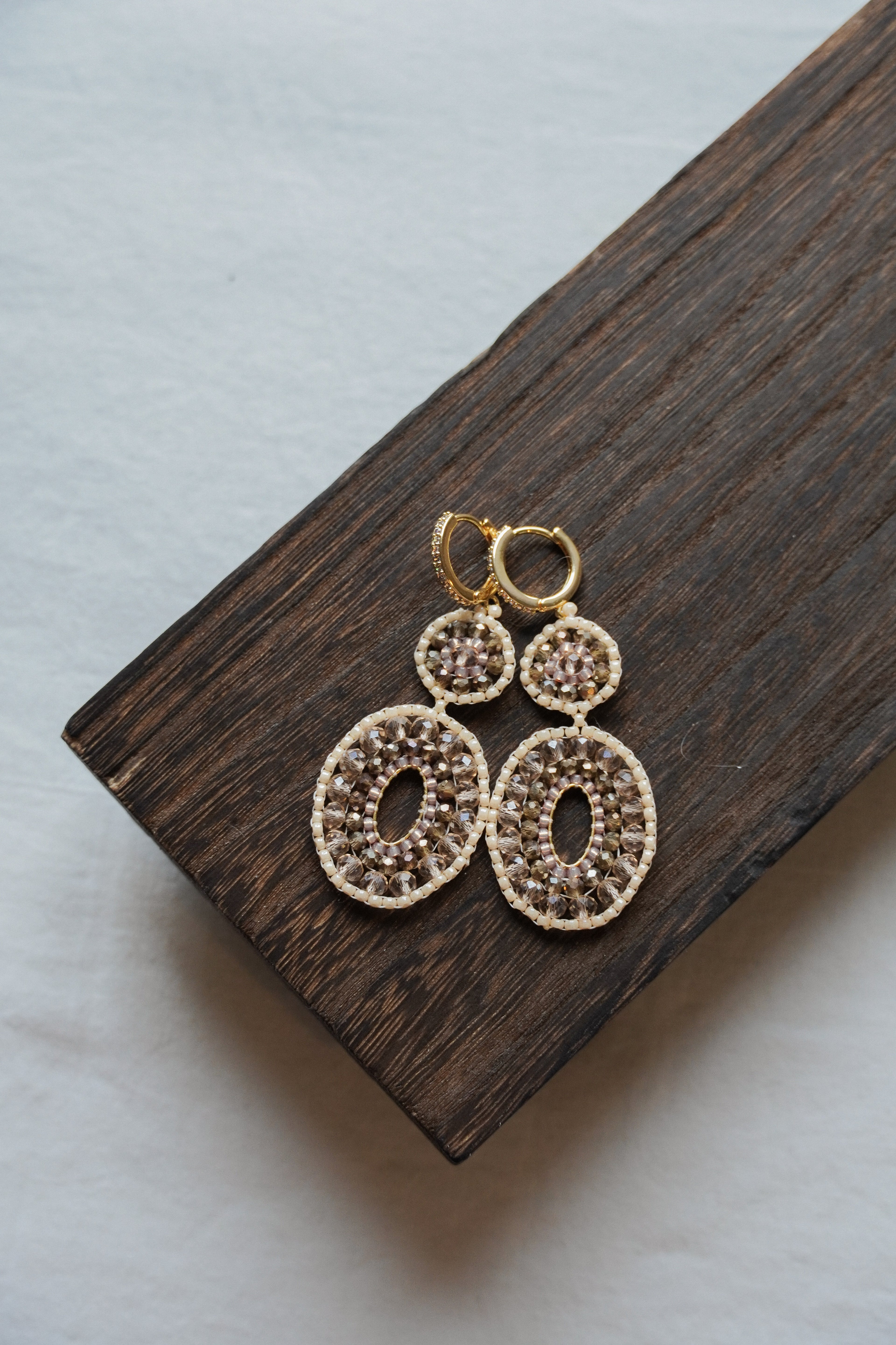 Modell „Elsa“ in Creme/beige