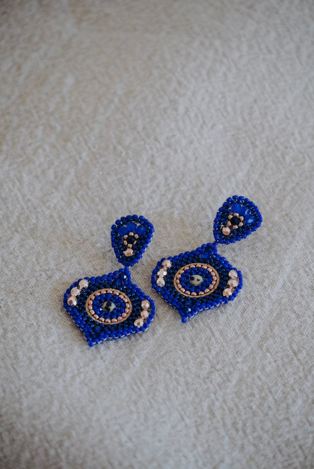 Modell "Alexandra" in blitzblau