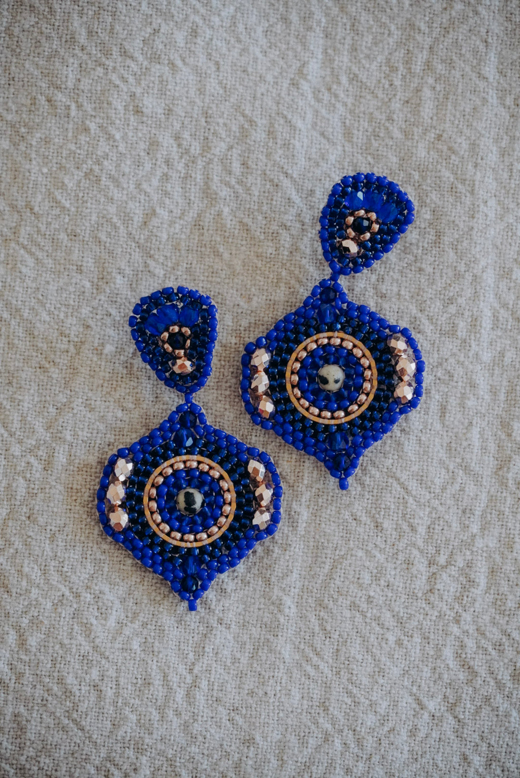 Modell "Alexandra" in blitzblau