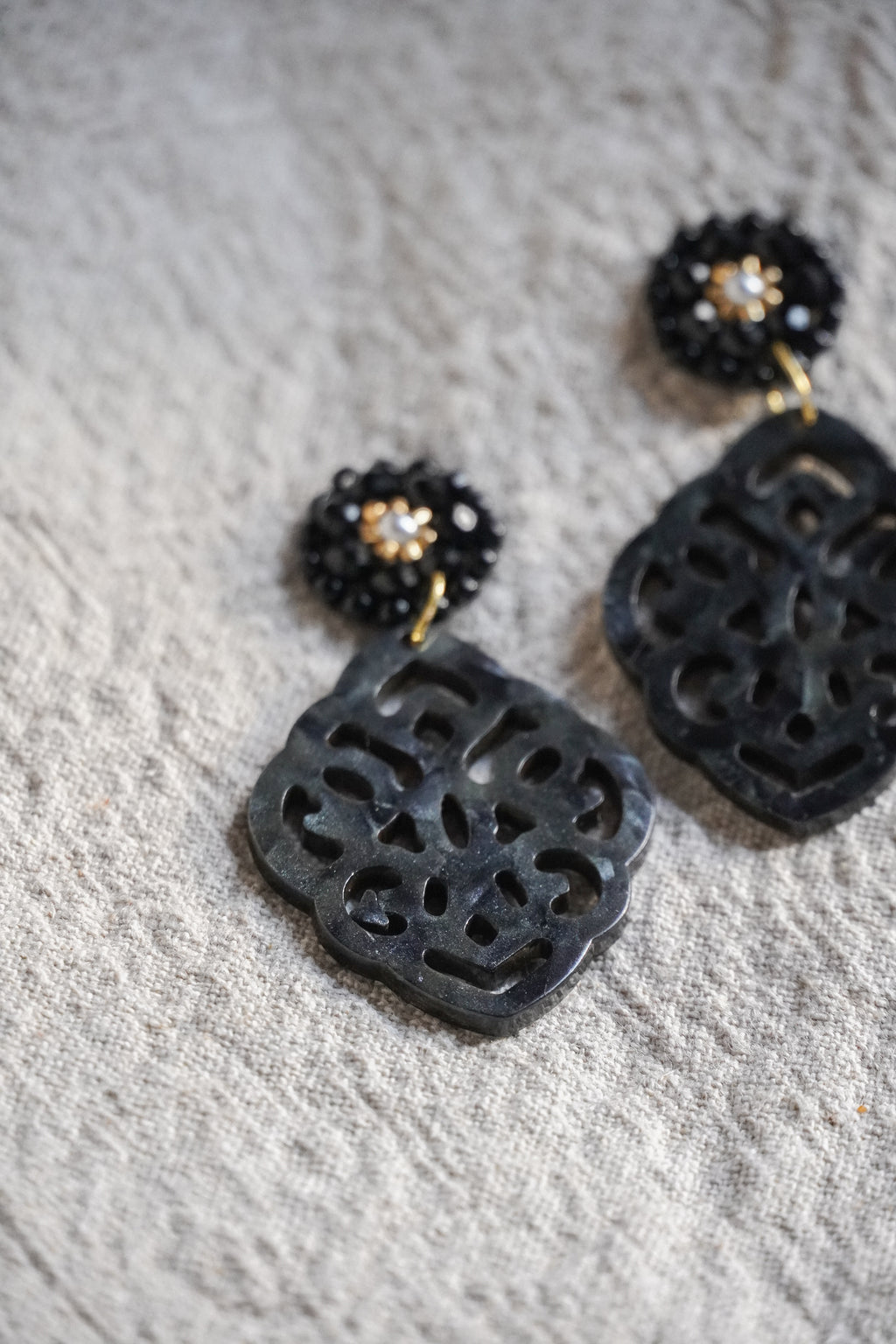 Ohrringe „Lulea“ in schwarz/gold