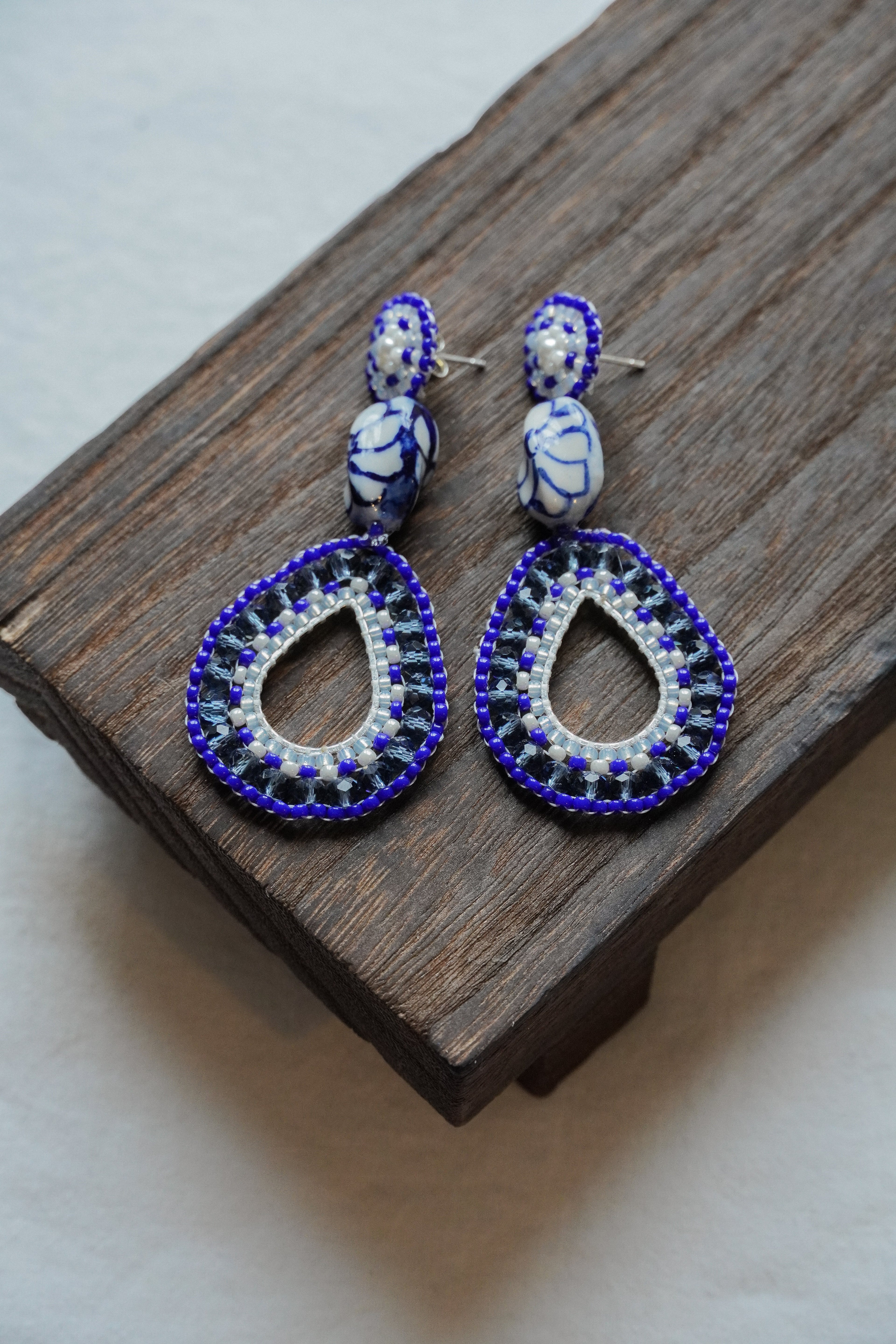 Modell „Frieda“ in blau/weiss