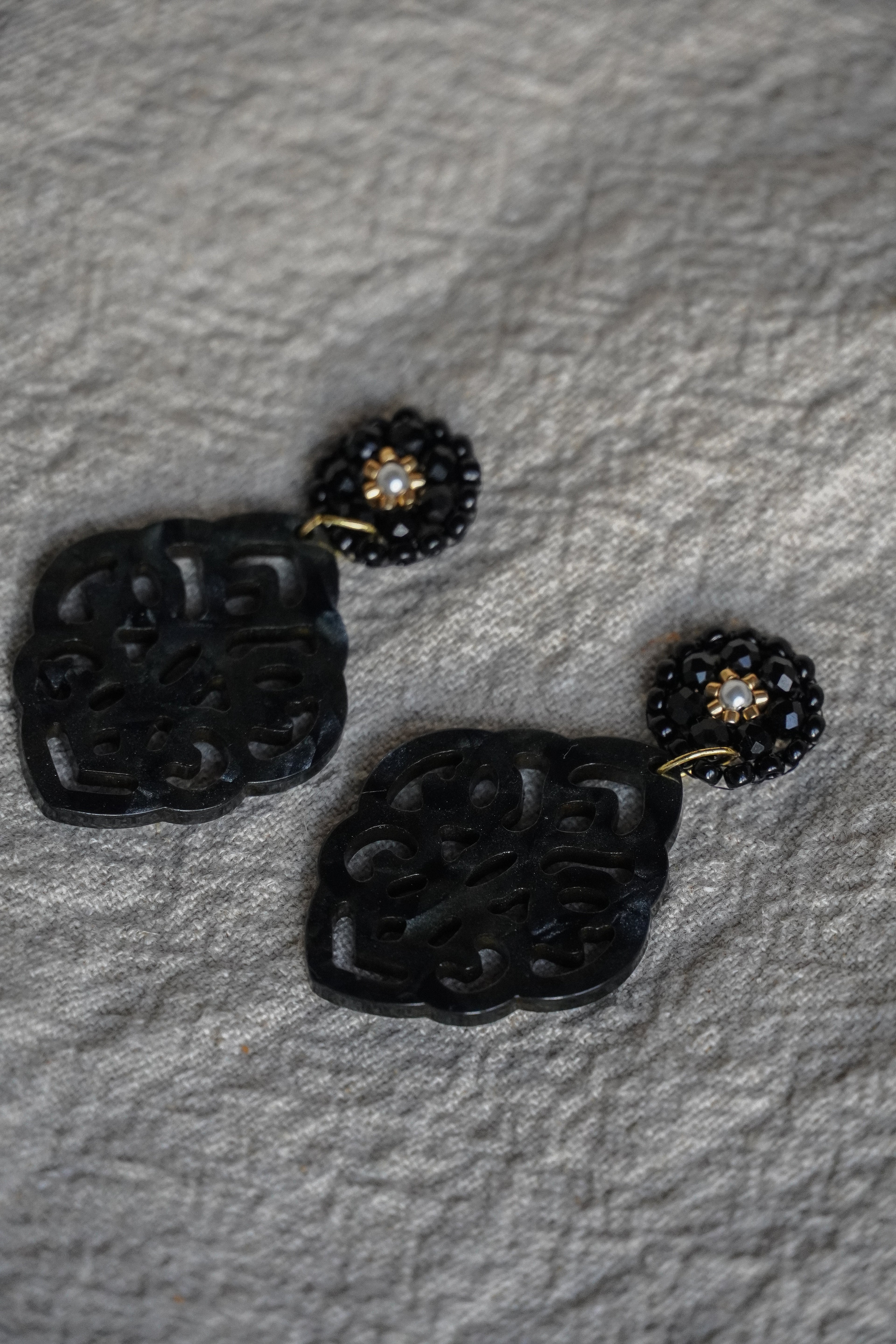 Ohrringe „Lulea“ in schwarz/gold