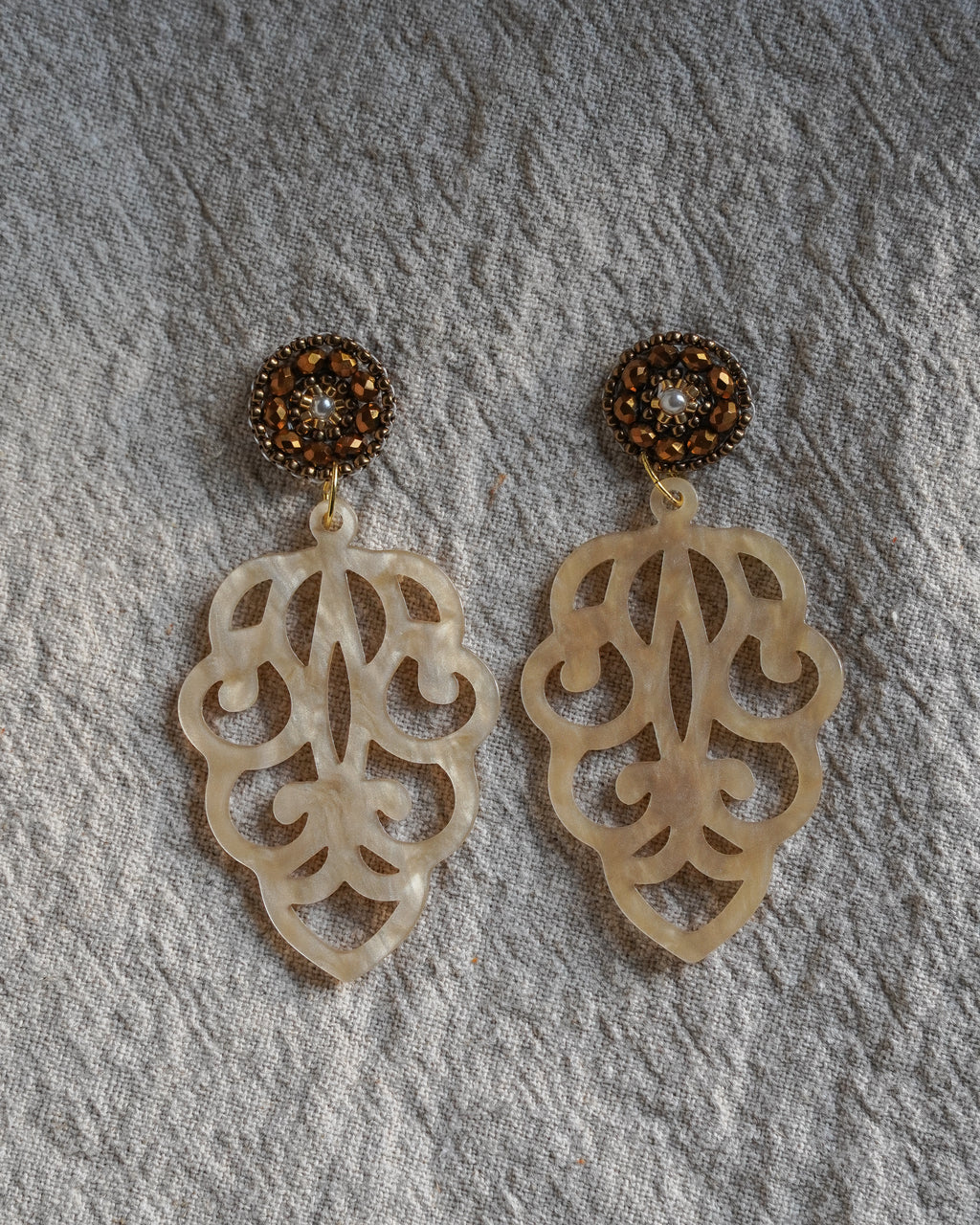 Ohrringe „Svea“ in braun/beige