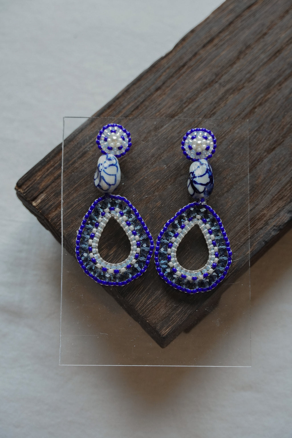 Modell „Lotta“ in blau/weiss