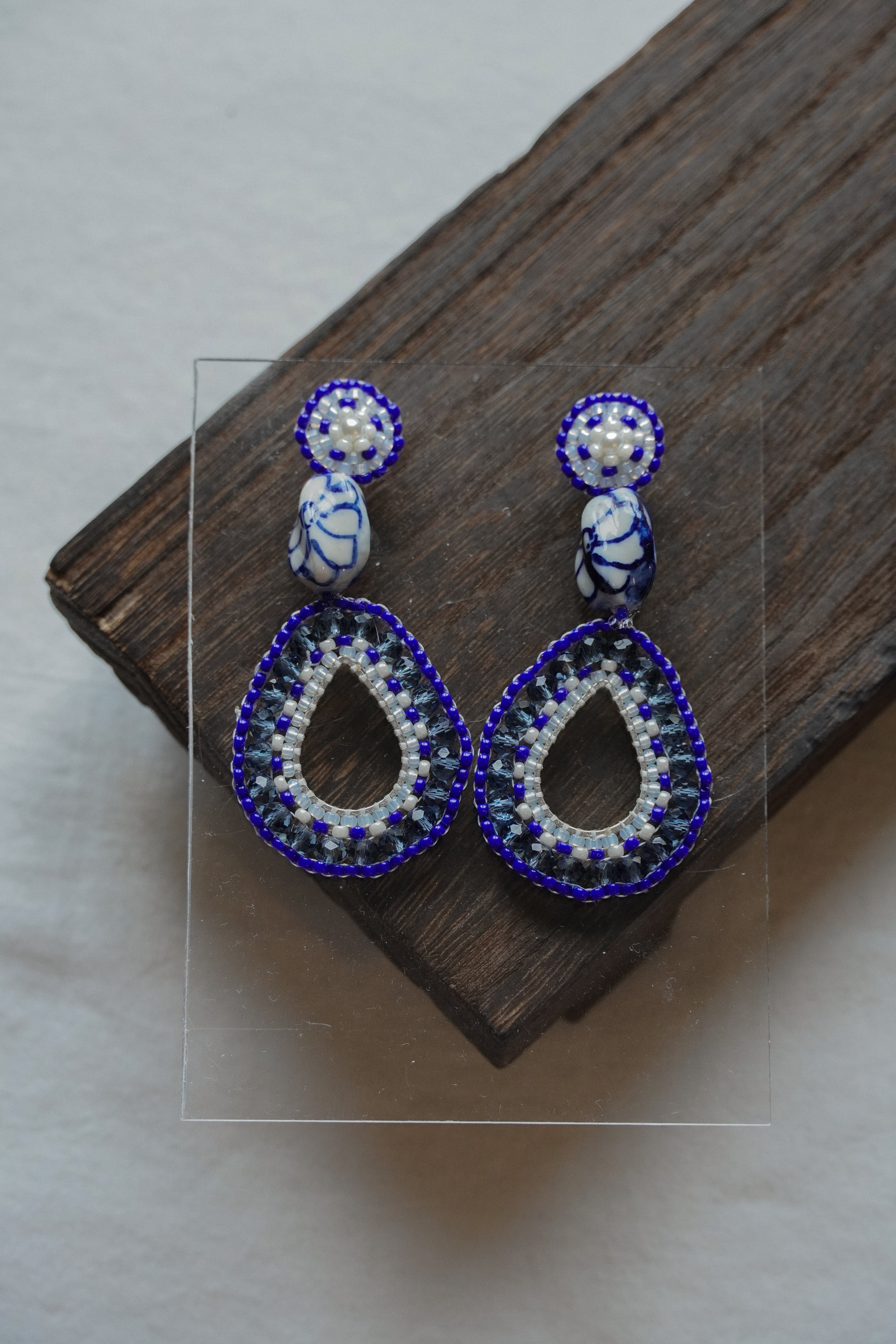 Modell „Frieda“ in blau/weiss