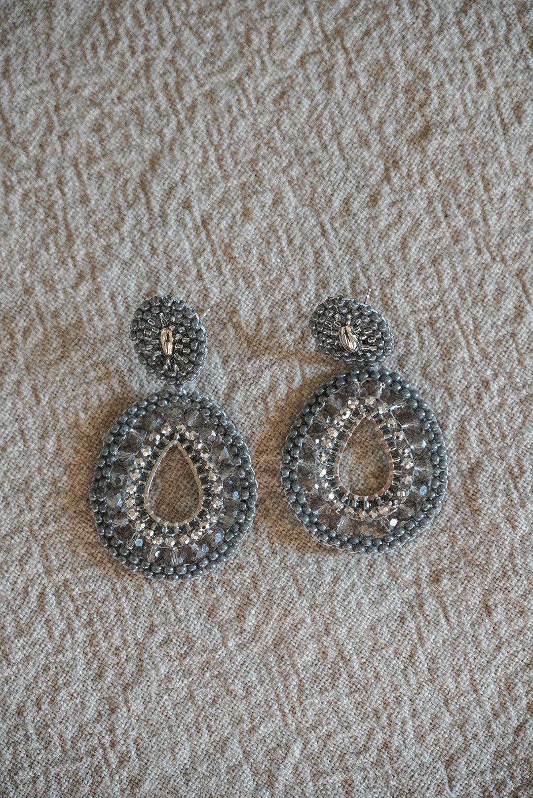 Modell "Frieda" in Silber/Grau