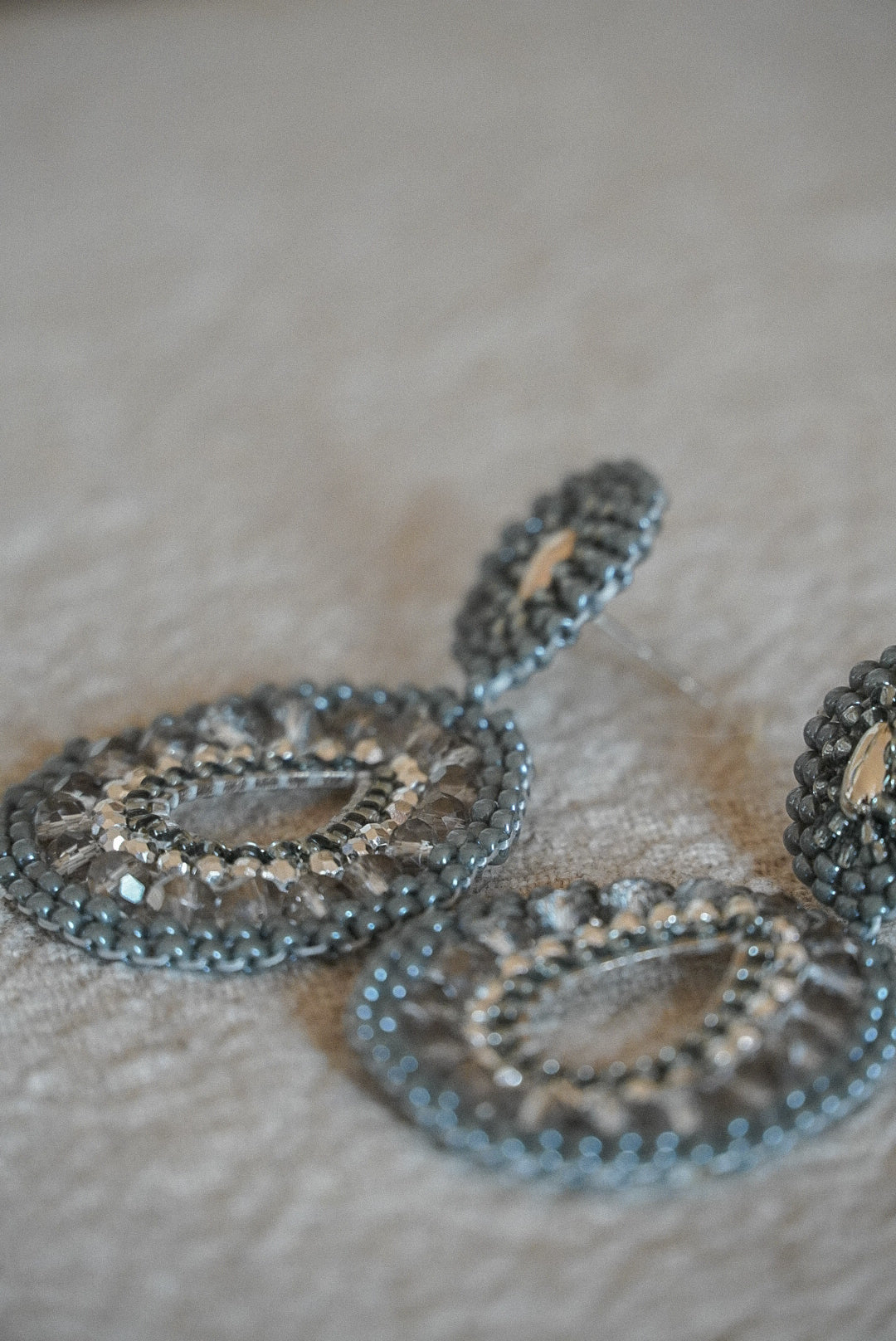 Modell "Frieda" in Silber/Grau