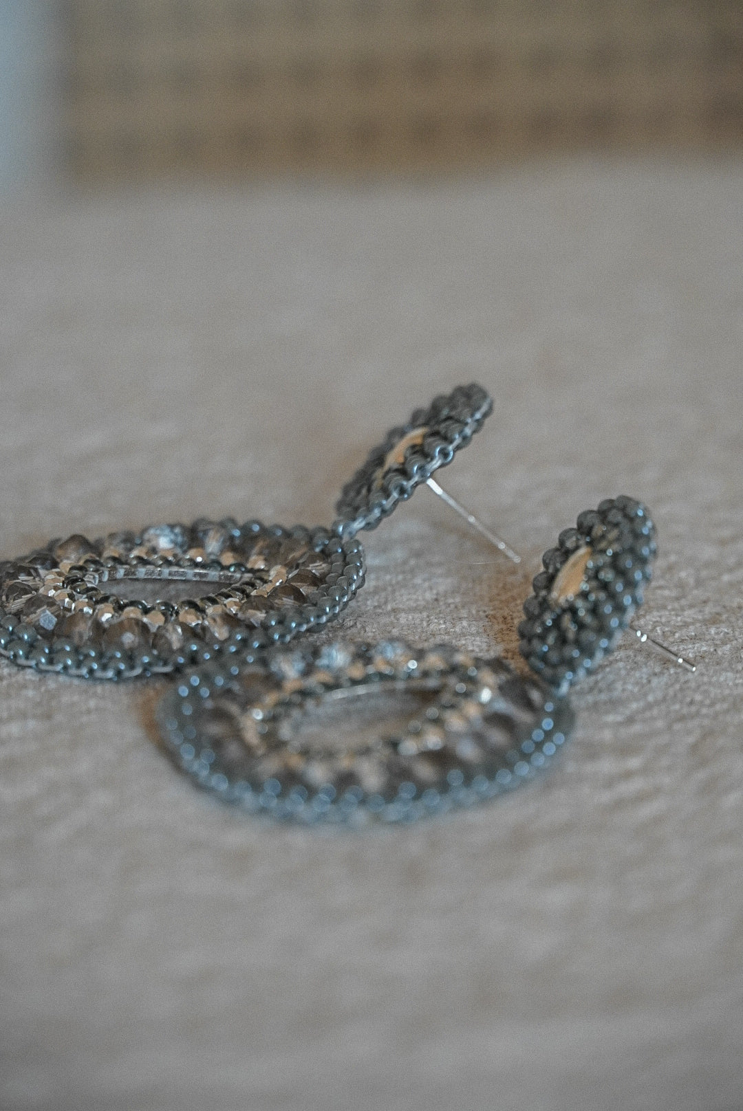 Modell "Frieda" in Silber/Grau