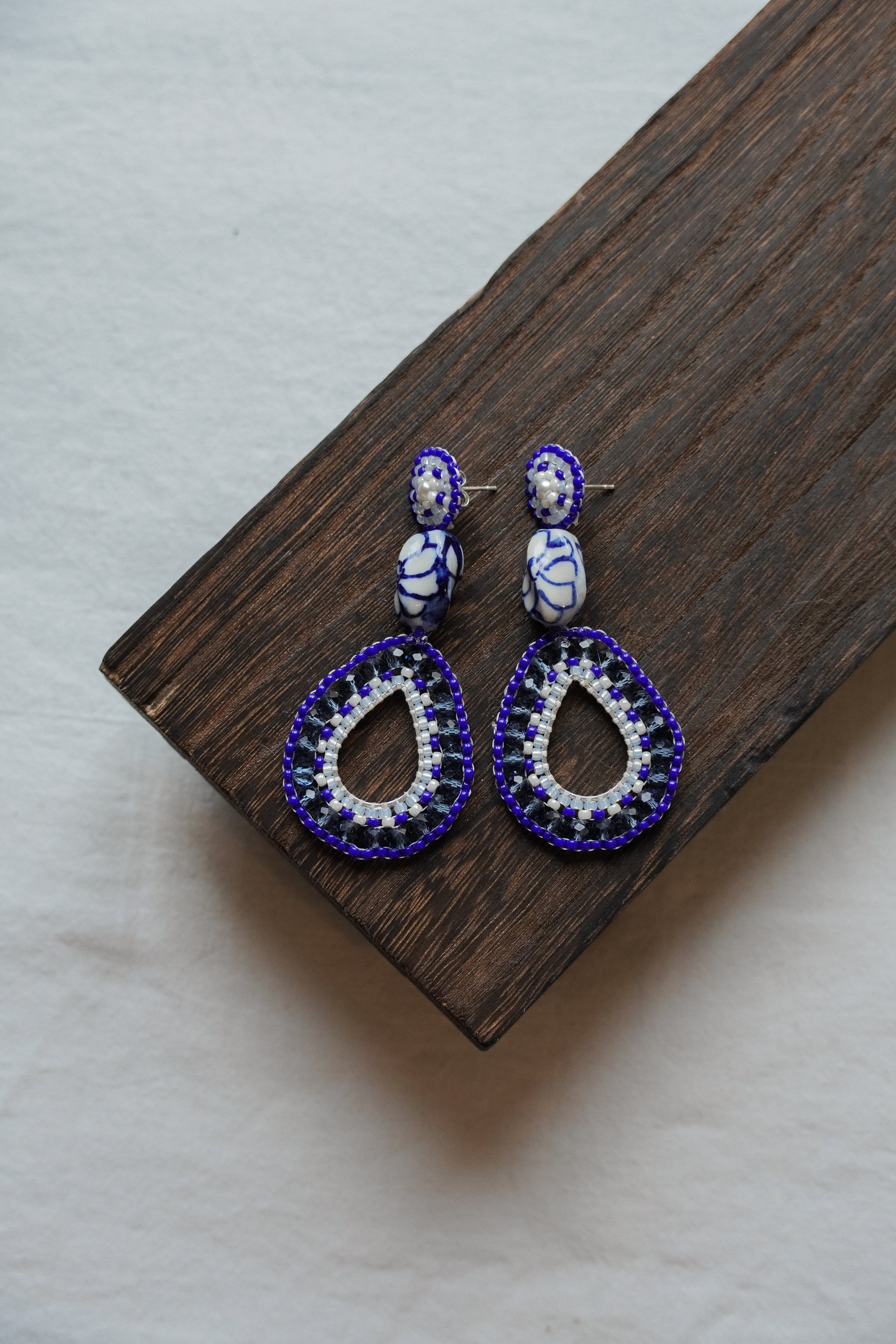 Modell „Frieda“ in blau/weiss